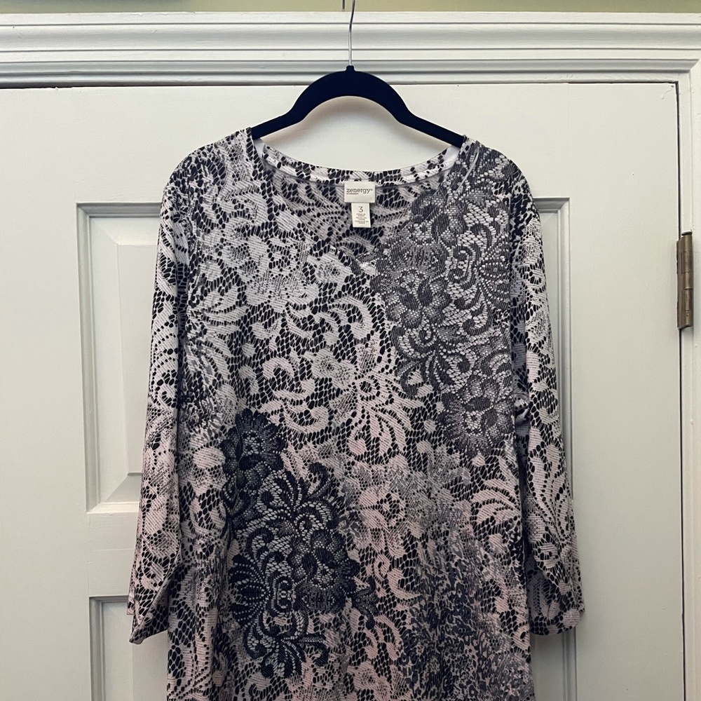 Chicos Zenergy Knit Top w Subtle Bling size 3 (1X)